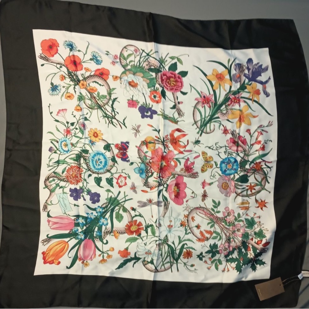 Gucci Floral snakeskin silk scarf 1921